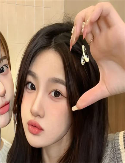 从超级英雄角度解读亲女不亲养女亲全家悔恨皆成悲：的市场表现与观众反响 ——带你领略超级英雄的魅力